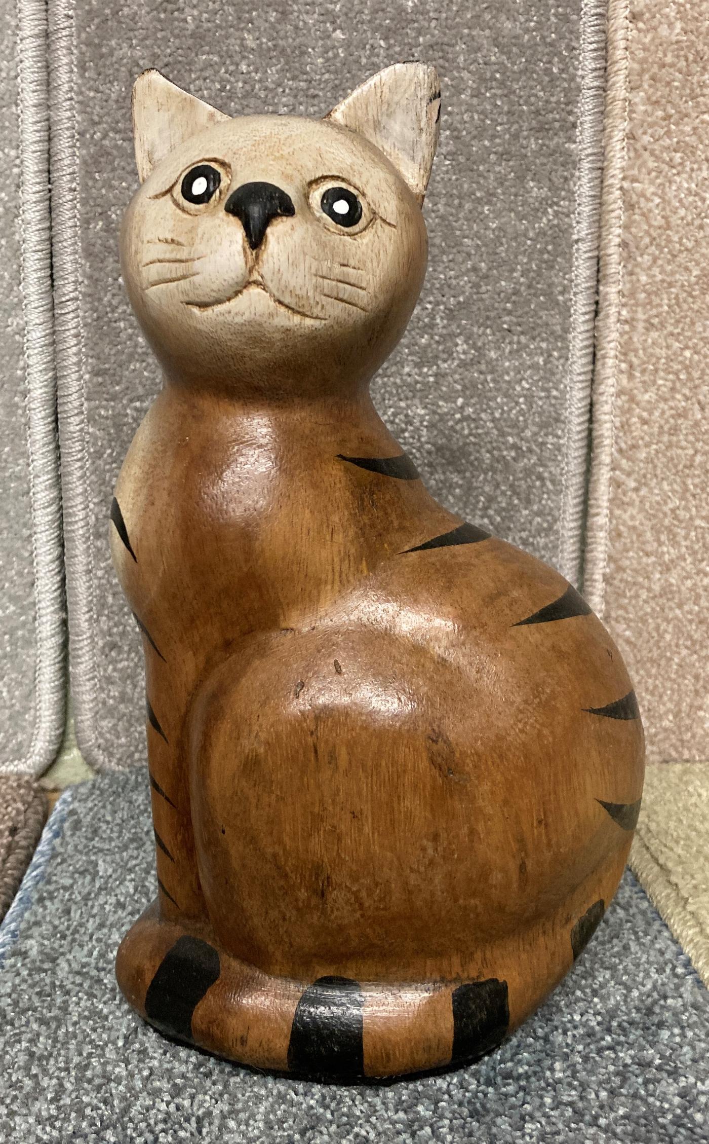 Vintage Wooden Tabby Cat